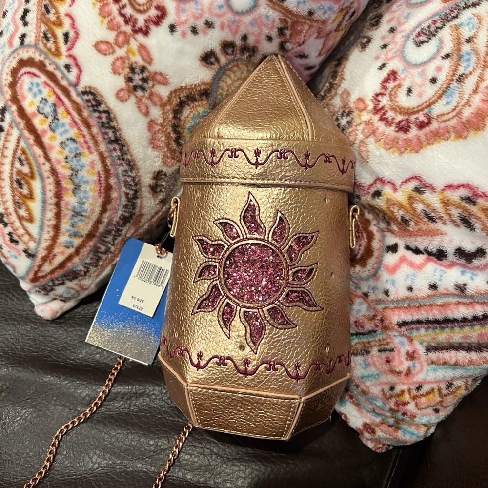 Danielle Nicole Tangled Lantern Bag